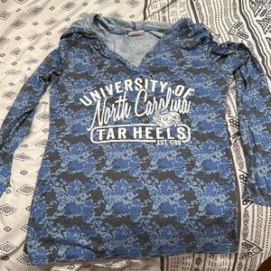 Size medium tar heels long sleeve hooded shirt